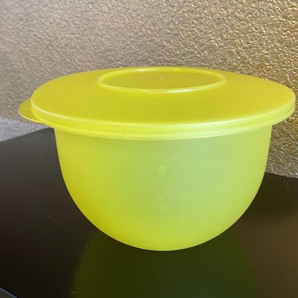TUPPERWARE VINTAGE IMPRESSIONS CLASSIC BOWL SET WITH LIDS - Picture 6 of 9